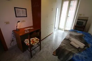 Alojamento de Acomodação e Pequeno-almoço Maria Grazia *